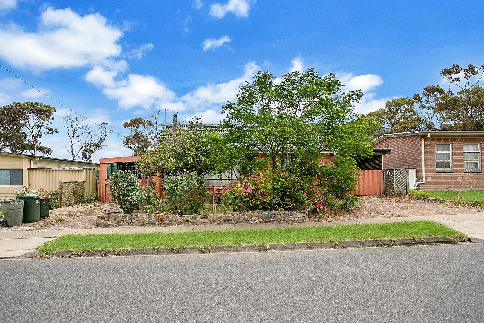 21 Moorong Road, O'Sullivan Beach SA 5166, Image 0