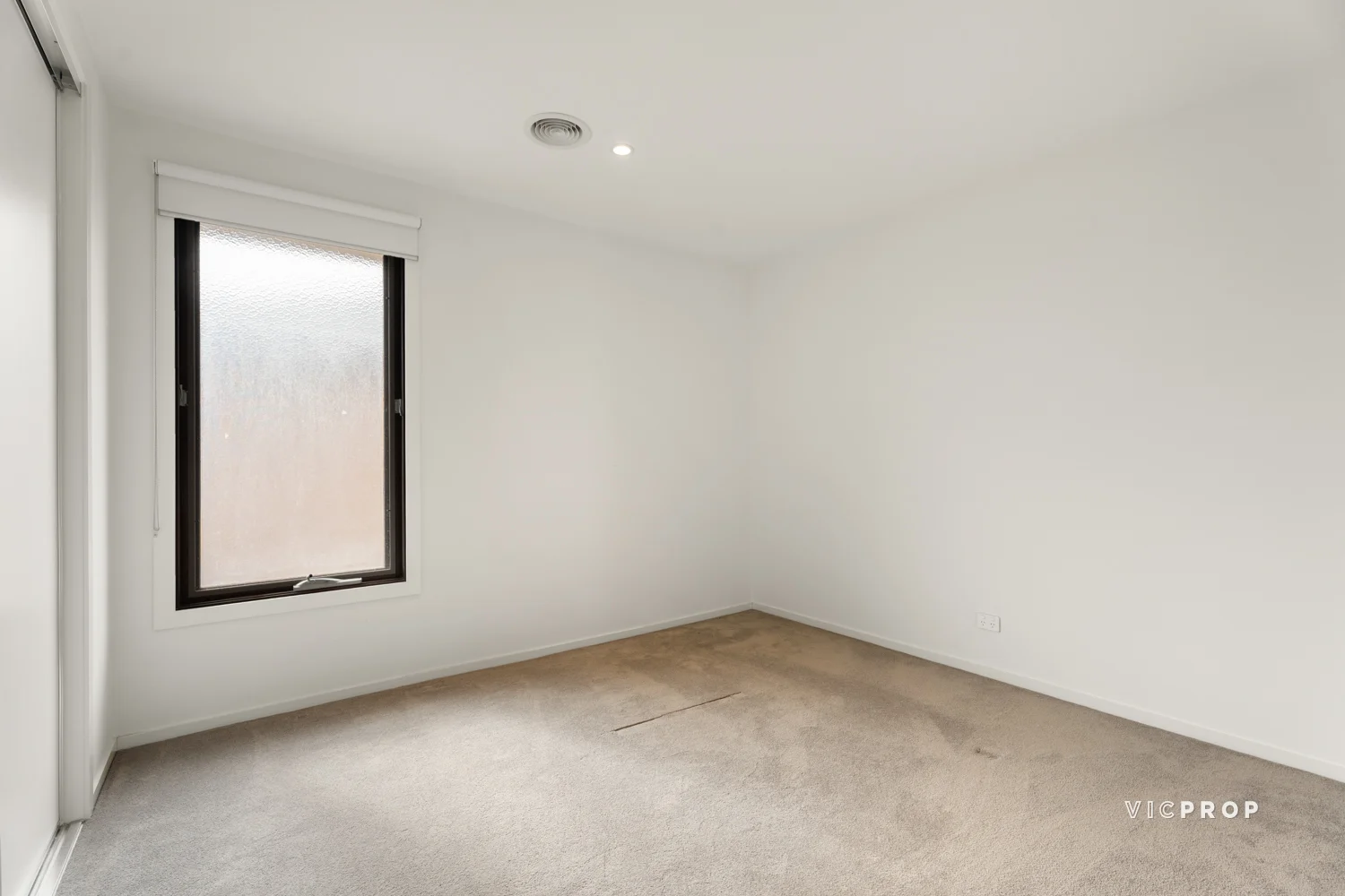 43 Saltmarsh Crescent, Point Cook VIC 3030 - House For Rent | Domain