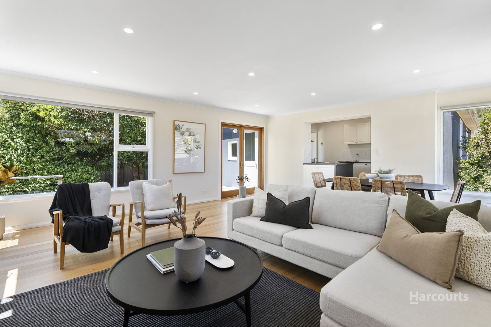 4 bedrooms House in 15 Cuthbert Avenue LENAH VALLEY TAS, 7008