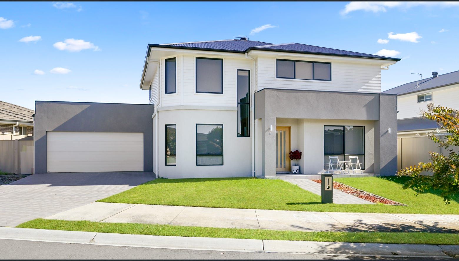 4 bedrooms House in 2 Silky Road SPRING FARM NSW, 2570