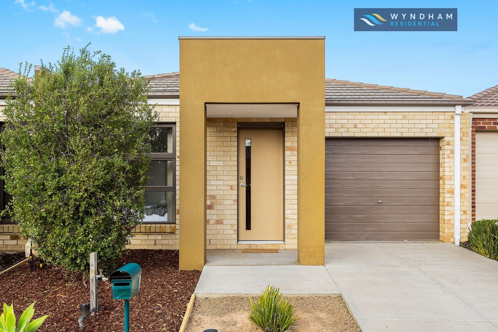 2/20 Starflower Way, Truganina VIC 3029, Image 0