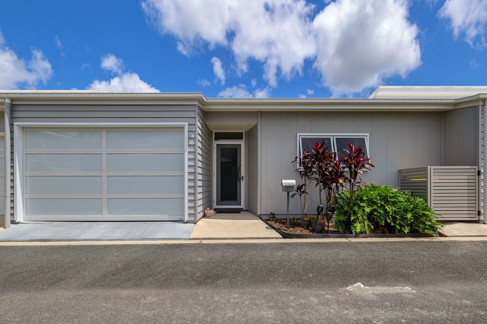 11/20 Gympie Road, Tin Can Bay QLD 4580, Image 2