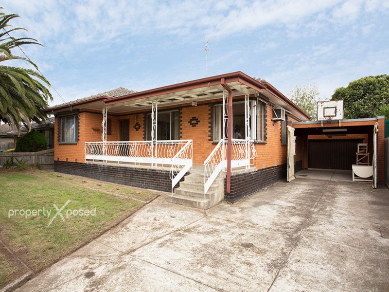 3 bedrooms House in 8 Rosa Avenue SPRINGVALE VIC, 3171
