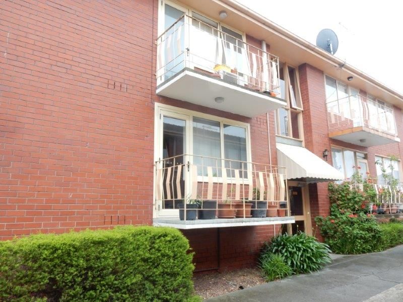 4 142 hoffmans road essendon