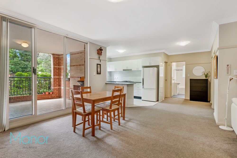 18/2 Conie Avenue, Baulkham Hills NSW 2153, Image 2