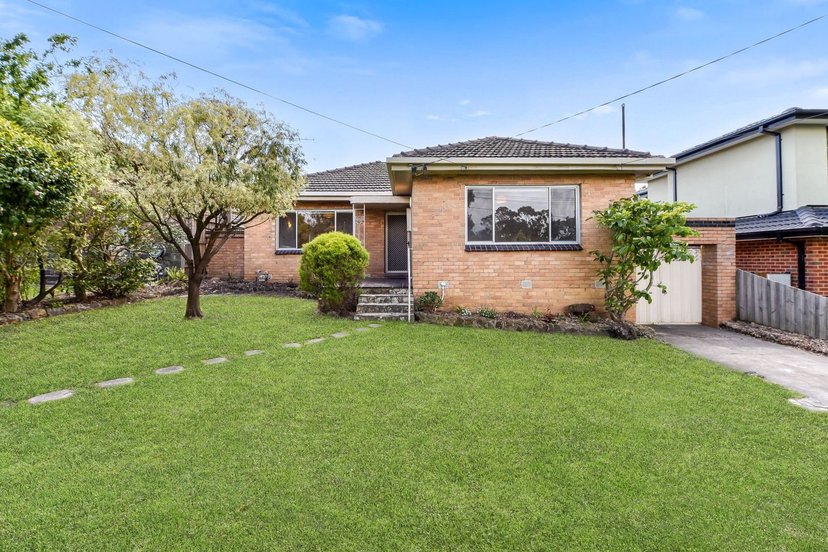 3 bedrooms House in 31 Leopold Street BURWOOD VIC, 3125