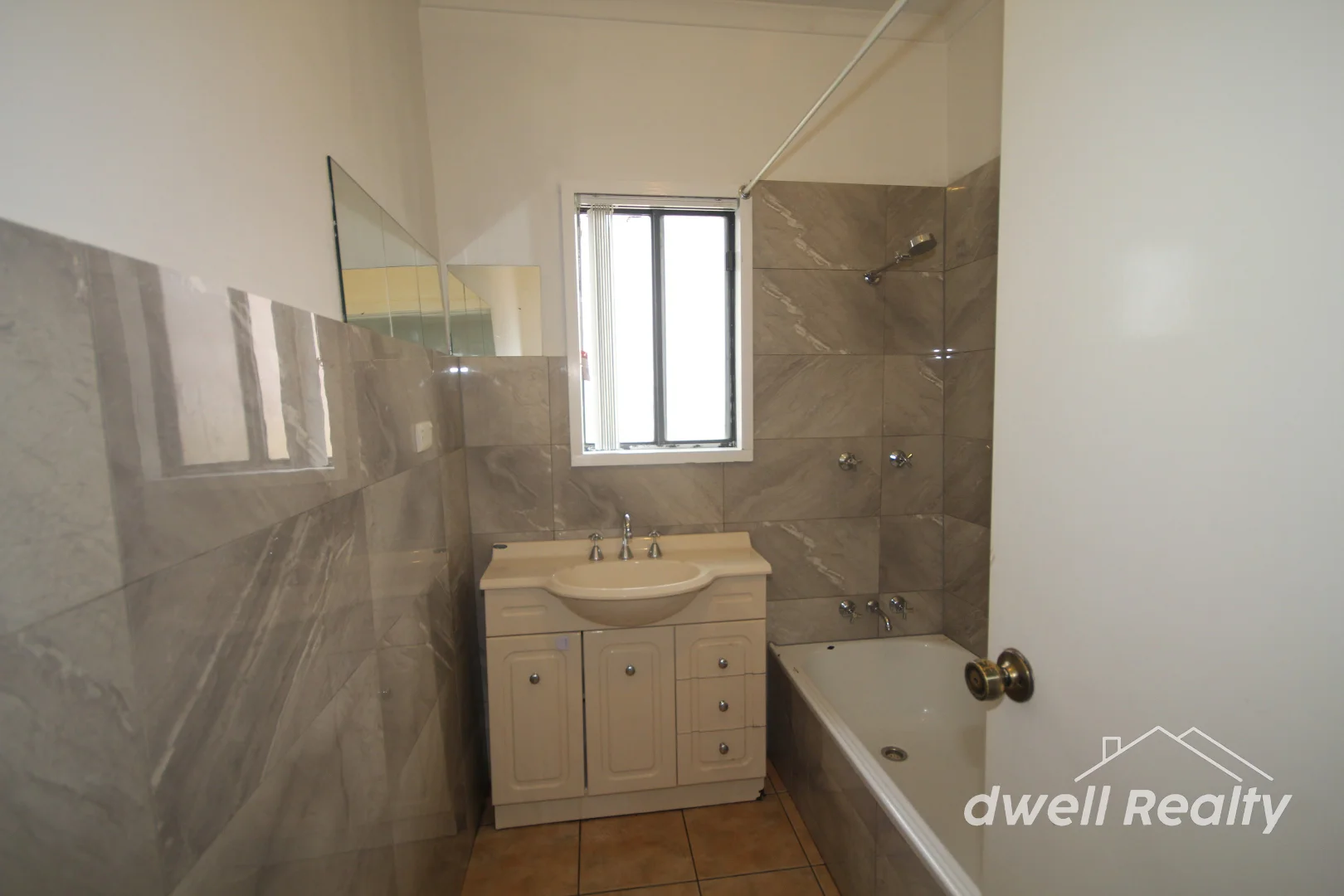 Additional image 4 of 3 Mulgen Crescent, Bomaderry NSW 2541