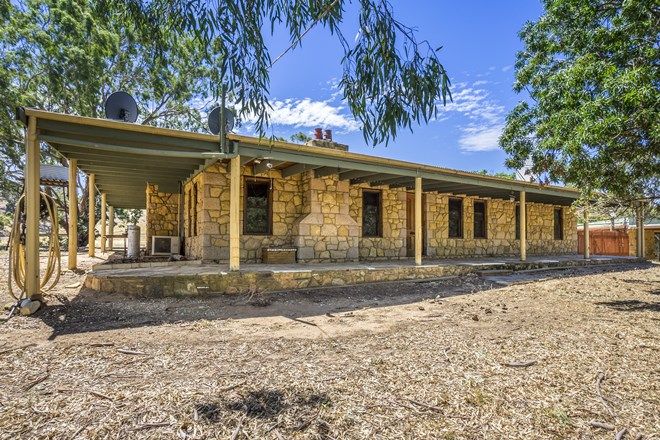 Picture of 142 Russells Road, COIMADAI VIC 3340
