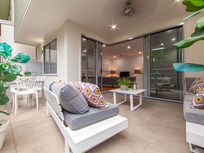 3 bedrooms Townhouse in 70A Dover Street HAWTHORNE QLD, 4171