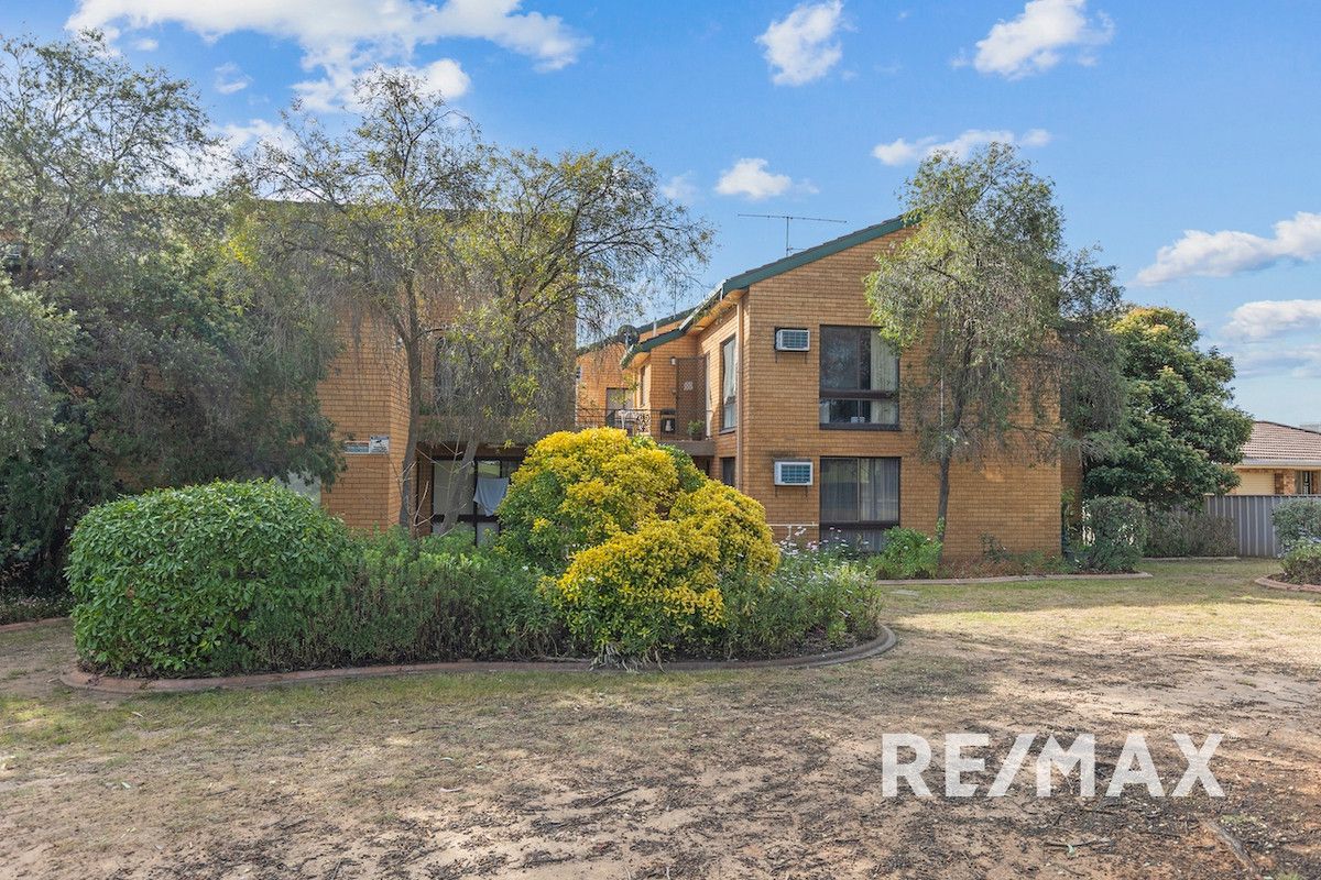 4/9 Henschke Avenue, Tolland NSW 2650, Image 1