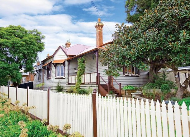 2 Down Street, Reservoir VIC 3073