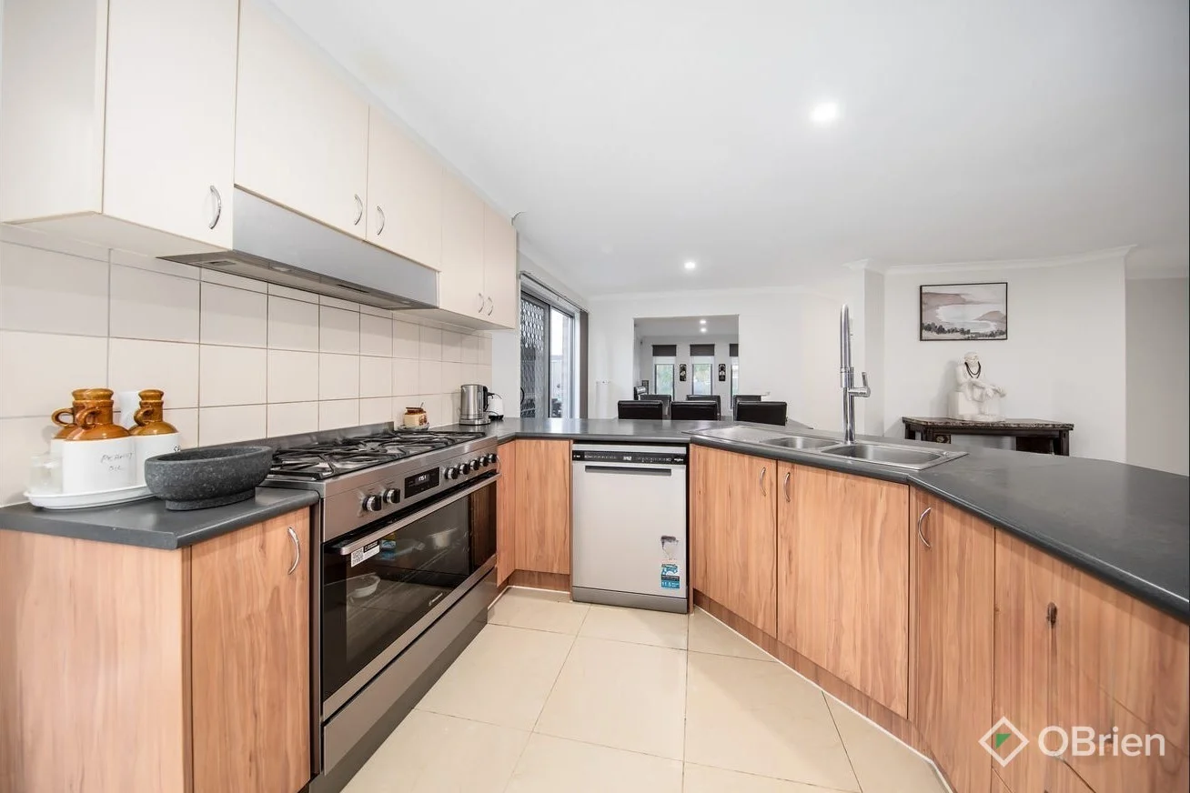 Additional image 4 of 18 Southbank Walk, Taylors Hill VIC 3037