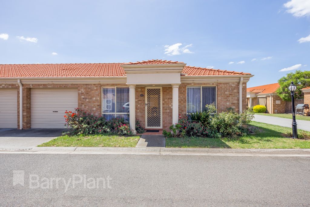 2 bedrooms Villa in 12/110 Delbridge Drive SYDENHAM VIC, 3037