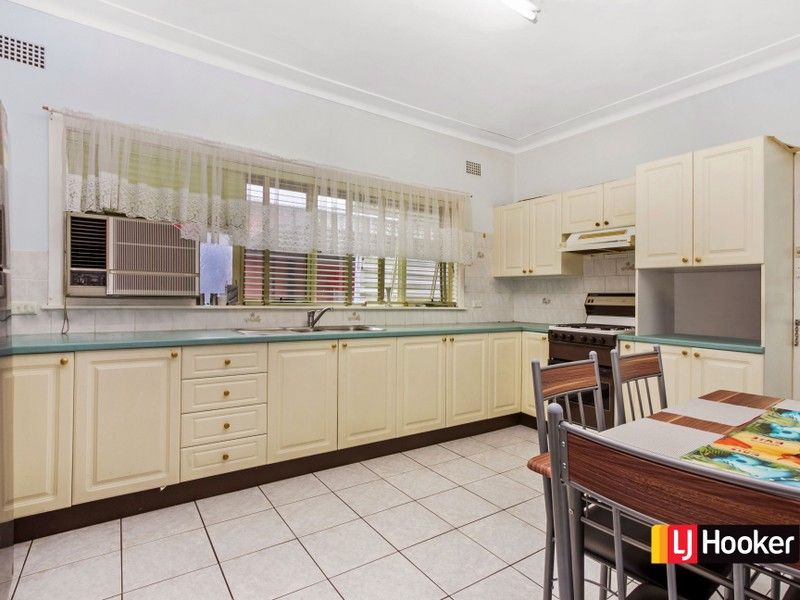 35 Wall Park Avenue, Seven Hills NSW 2147, Image 1
