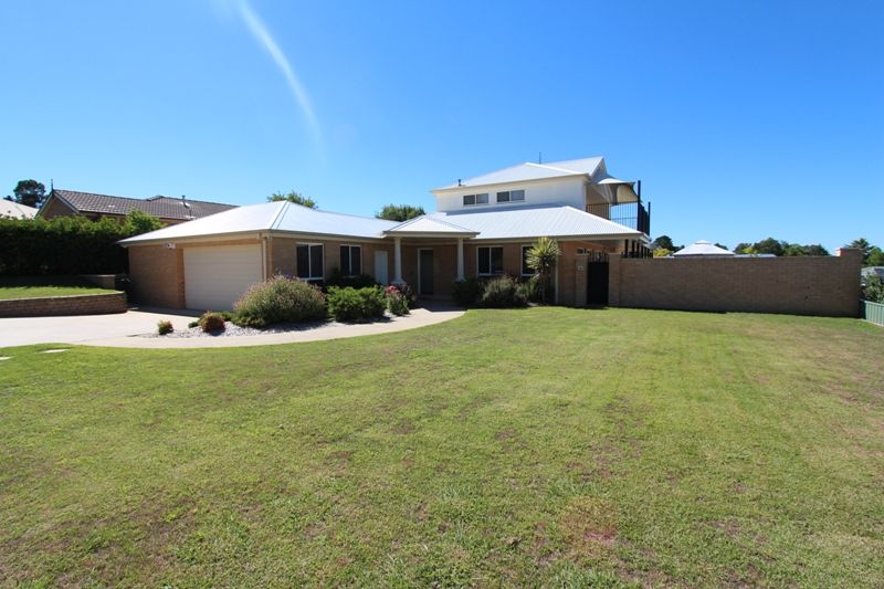 15 Hassall Grove, Kelso NSW 2795