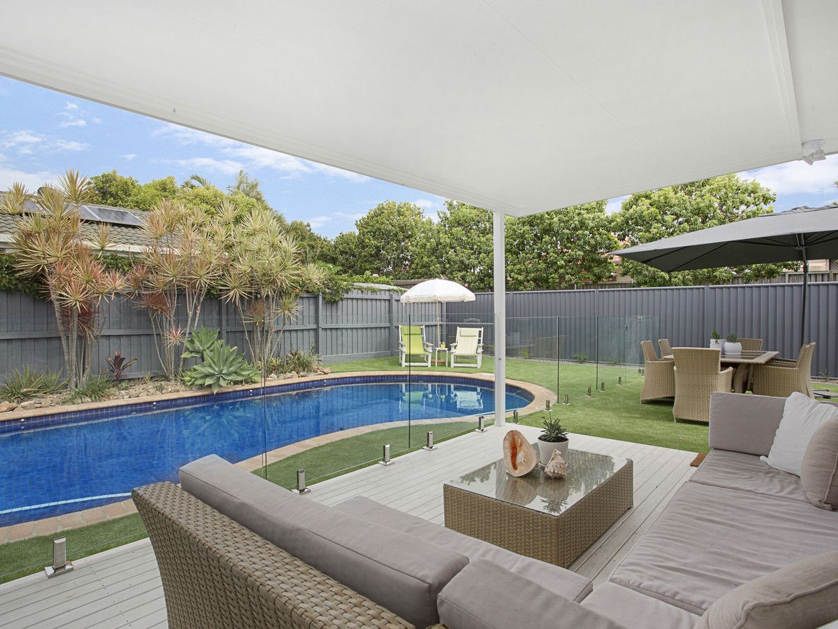 24 Wedgebill Parade, Burleigh Waters QLD 4220, Image 1