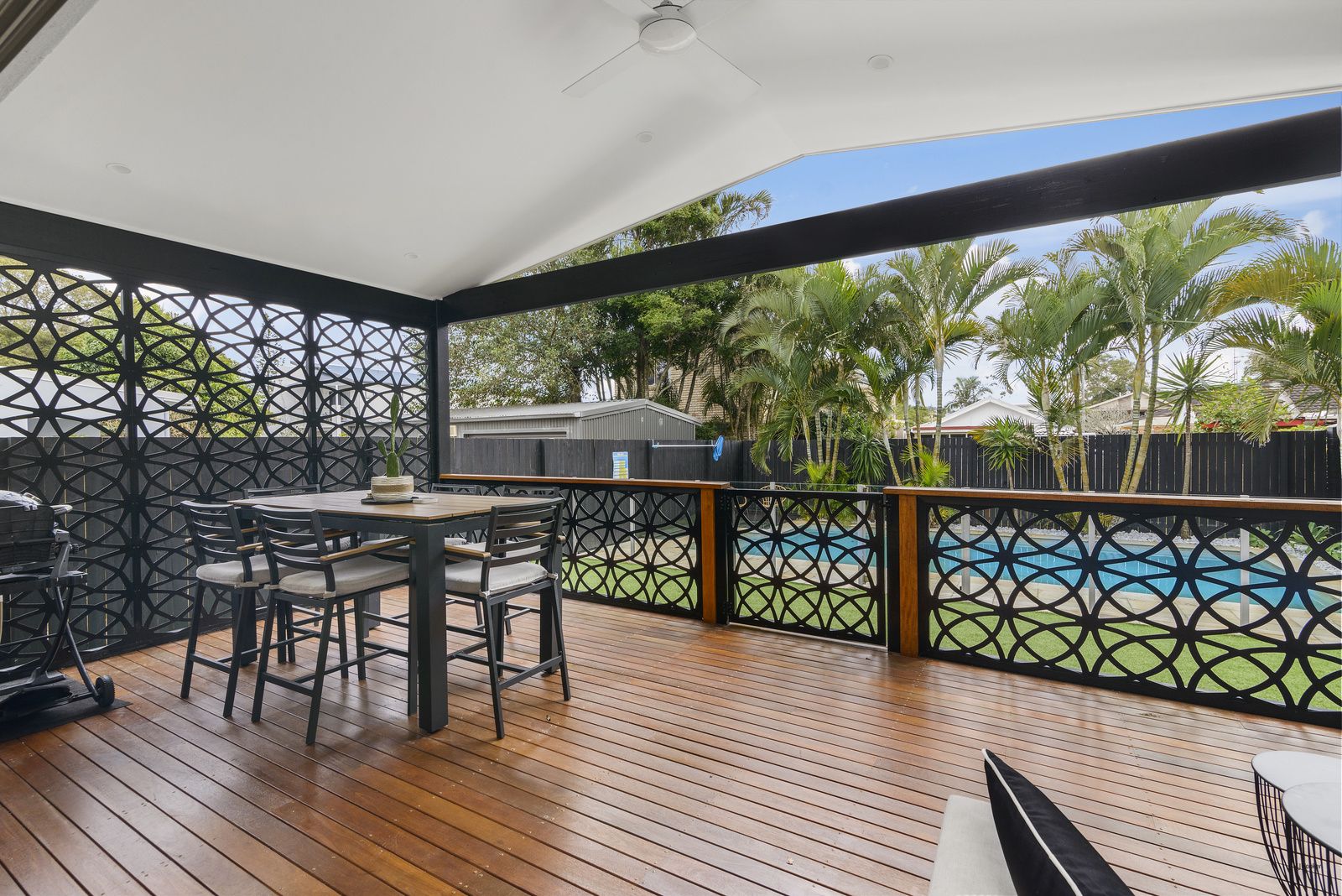 35 Twenty Fifth Avenue, Palm Beach QLD 4221, Image 2