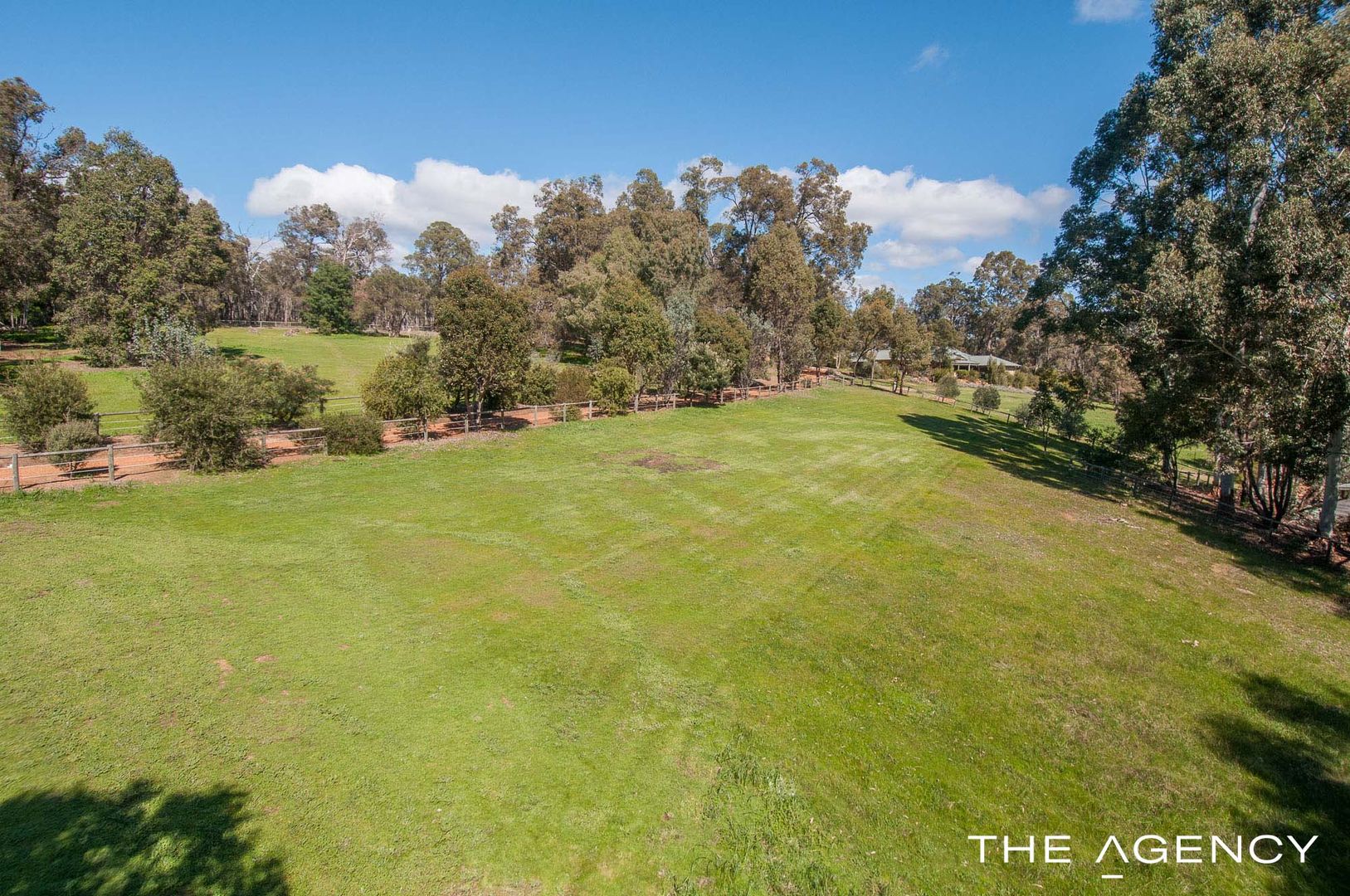 10 Elizabeth Avenue, Mundaring WA 6073, Image 2