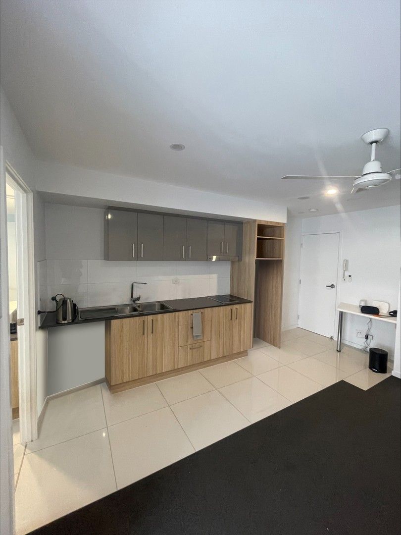 Studio in 25b/26 Western Ave, CHERMSIDE QLD, 4032