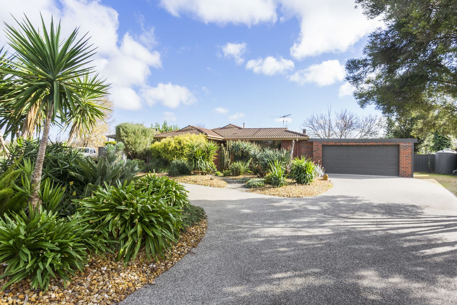 2 Simpson Street, Bacchus Marsh VIC 3340, Image 2