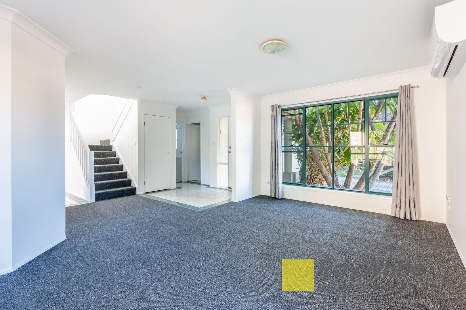 5 Encore Crescent, Ashmore QLD 4214 House For Rent 800 Domain