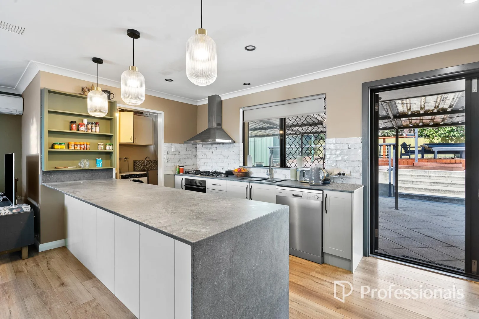 Additional image 6 of 98 Blackadder Road, Swan View WA 6056