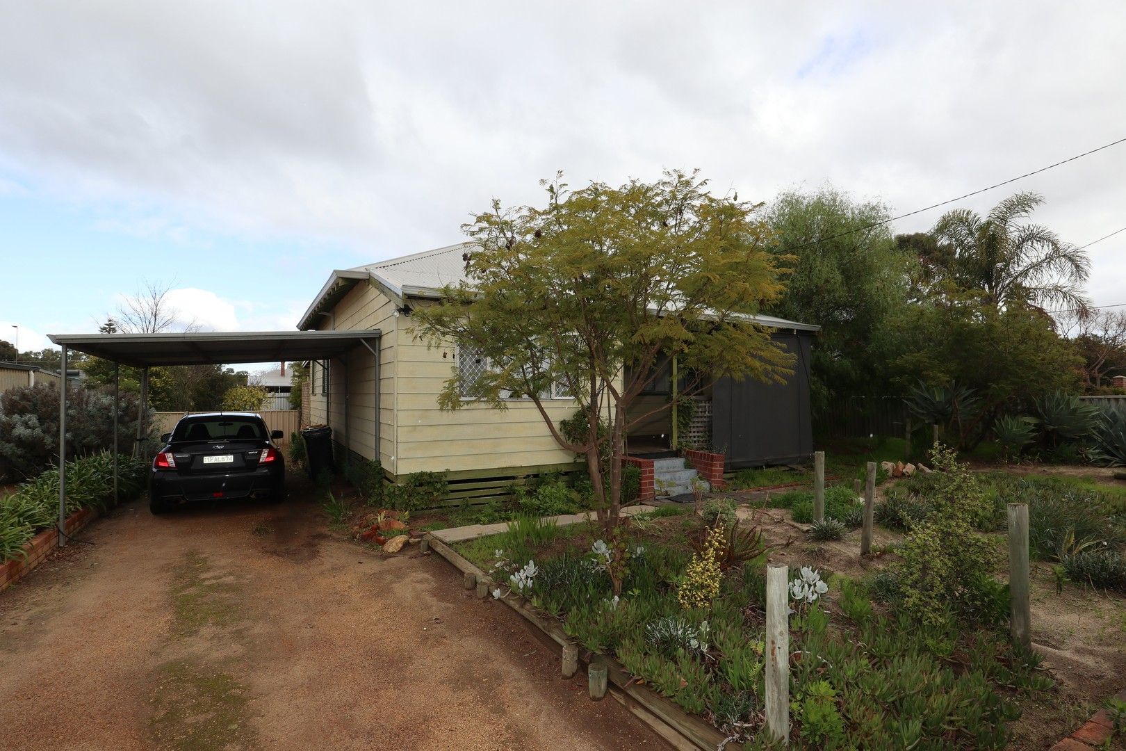 3 bedrooms House in 31 Clayton Road NARROGIN WA, 6312