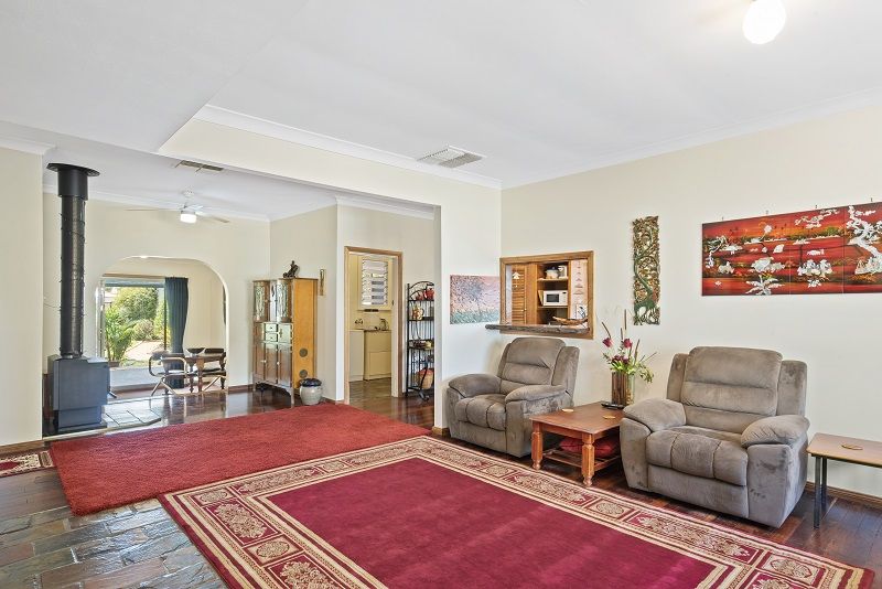 32 Kirby Street, Waikerie SA 5330, Image 1