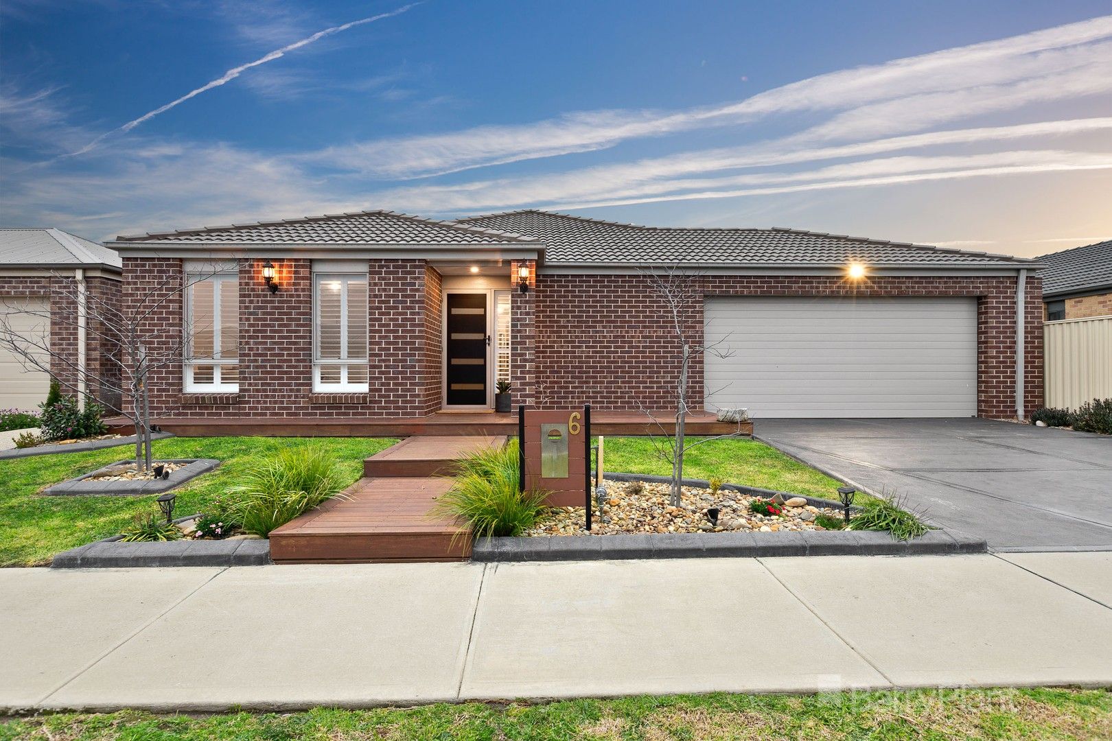 3 bedrooms House in 6 Crystal Street PAKENHAM VIC, 3810