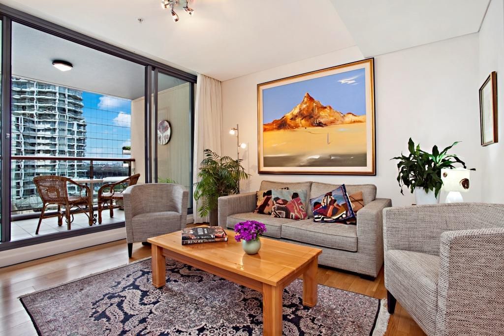 1004/2 Dind Street, Milsons Point NSW 2061, Image 2