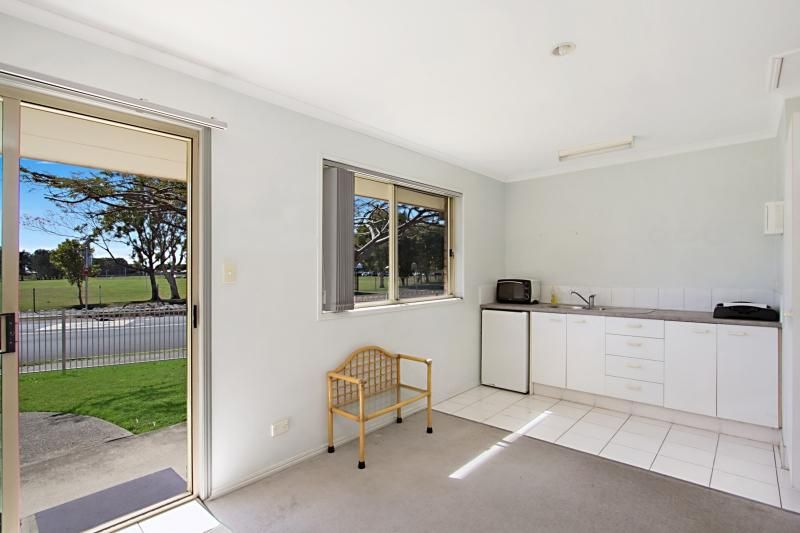2/74 Greenway Drive 'Carey Cottages', BANORA POINT NSW 2486, Image 1