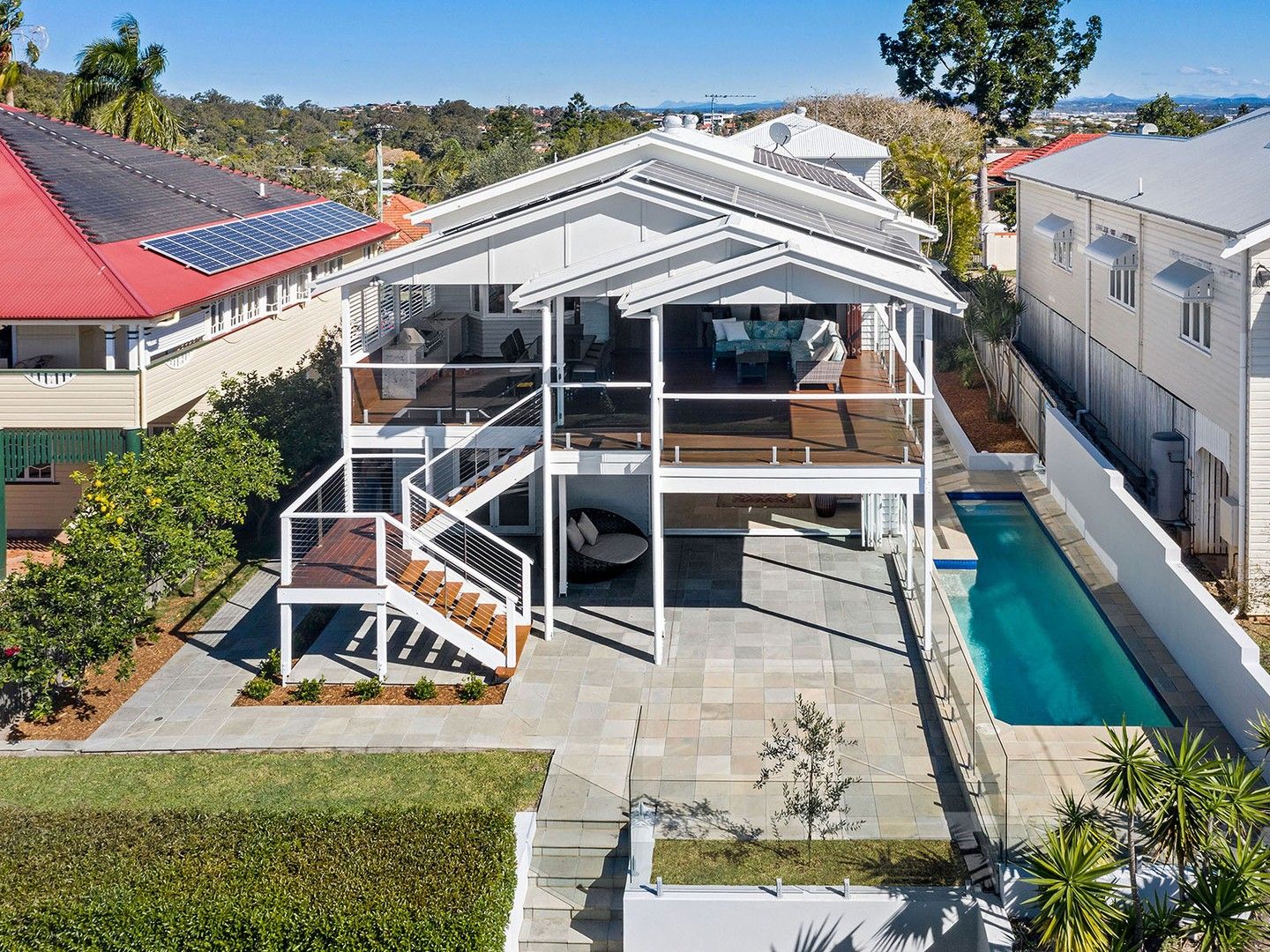 6 bedrooms House in 63 Cracknell Road ANNERLEY QLD, 4103