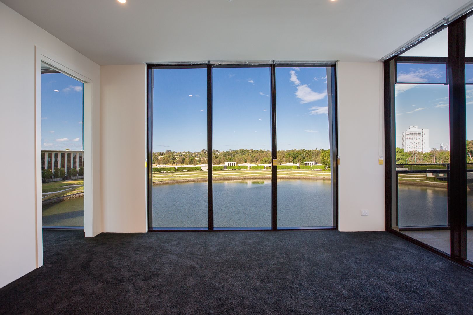 402D/1 The Concourse, Benowa QLD 4217, Image 1