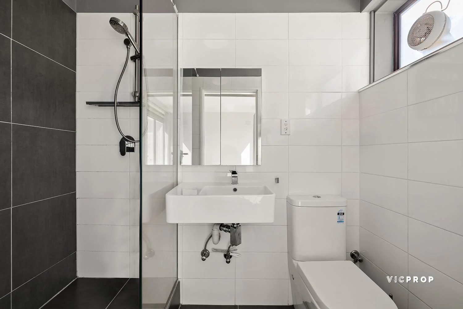 Additional image 5 of 8/242 Pascoe Vale Road, Essendon VIC 3040