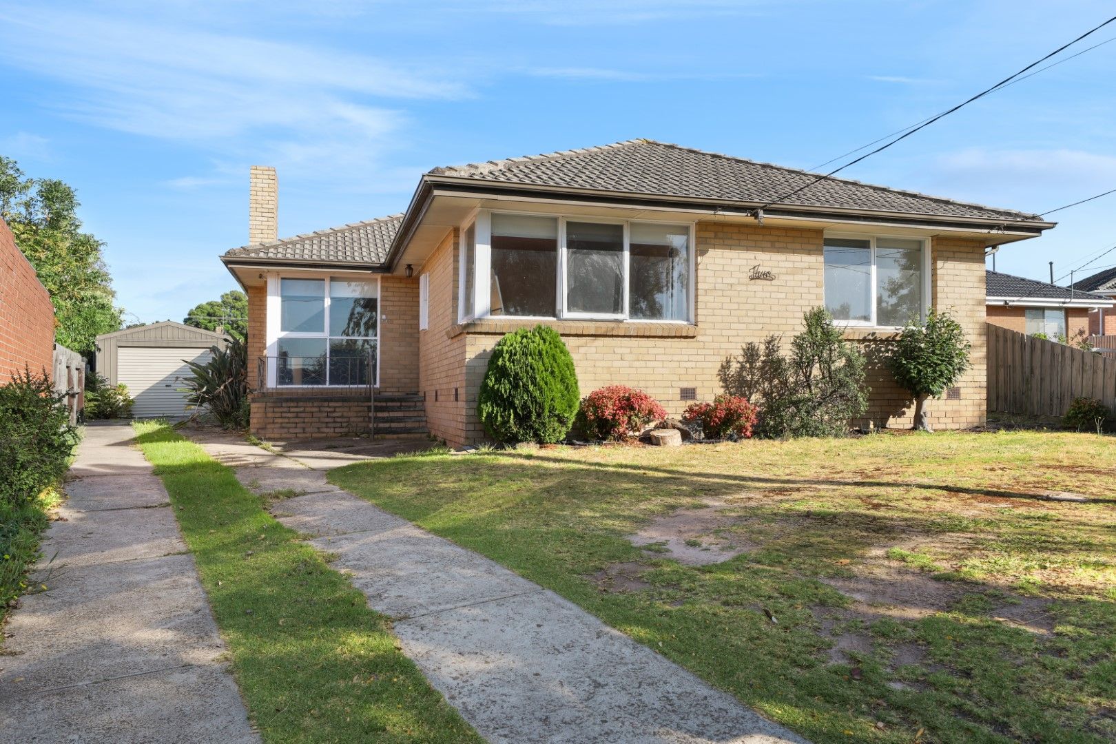 3 bedrooms House in 2 Picken Court SPRINGVALE VIC, 3171