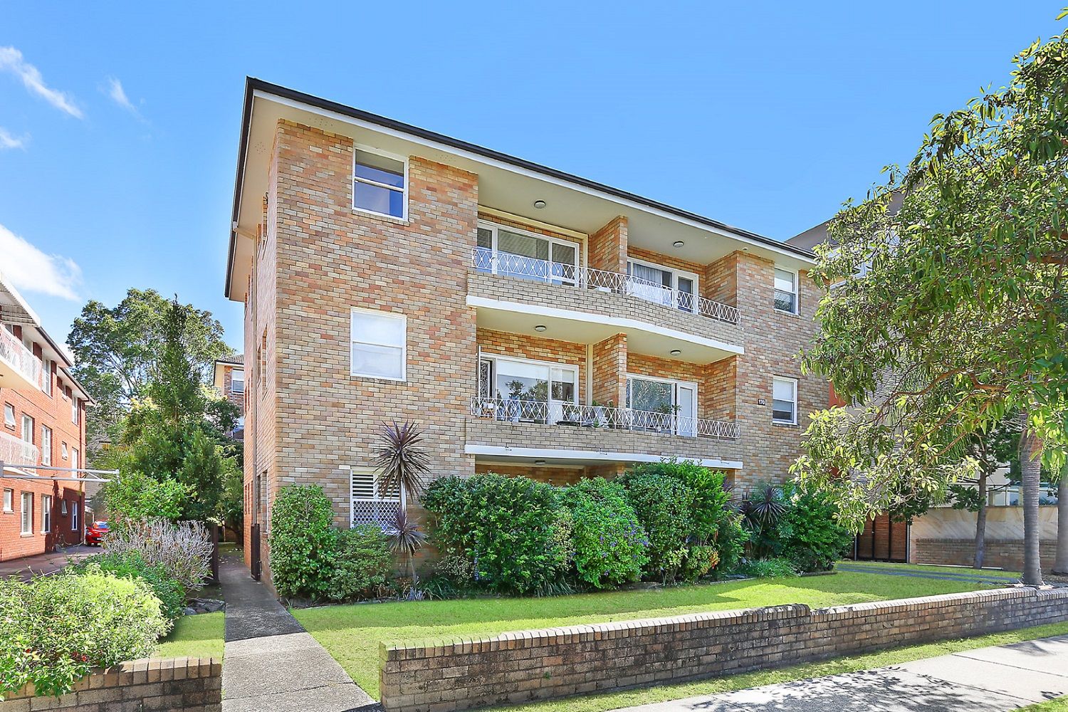 3 bedrooms Apartment / Unit / Flat in 12/170 Russell Avenue DOLLS POINT NSW, 2219