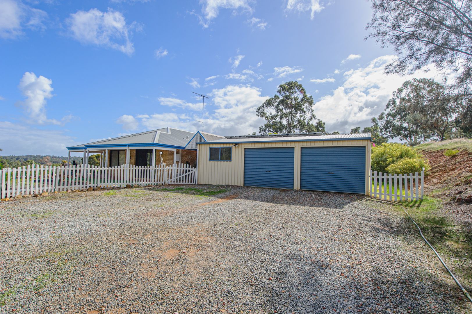 141 Meadowbrook Ramble, Bullsbrook WA 6084, Image 1