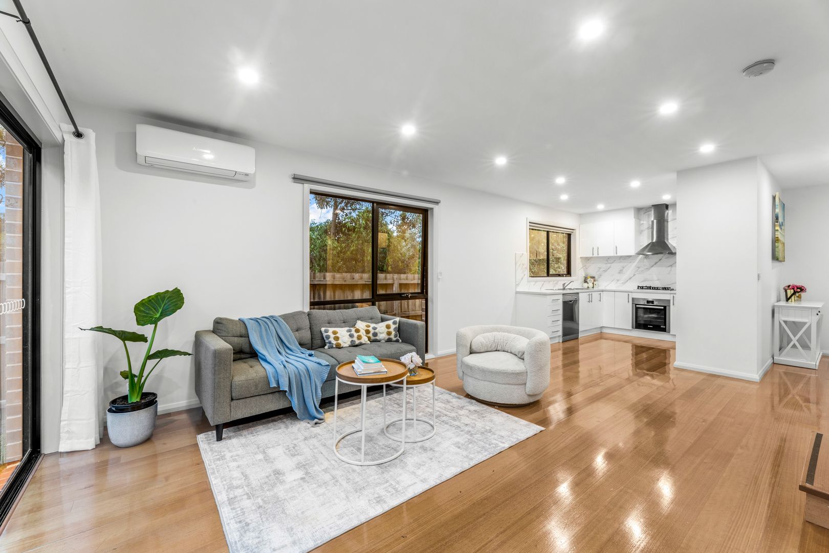 3/21 Beddows Street, Burwood VIC 3125, Image 2