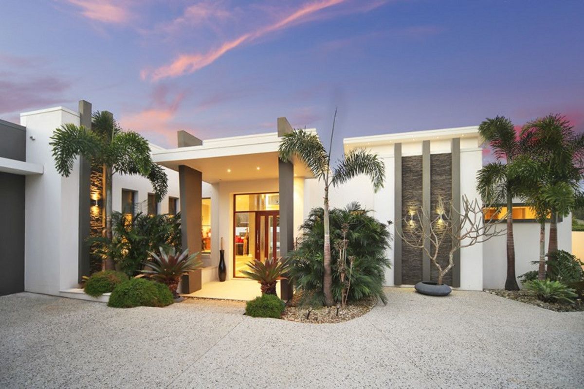 4 bedrooms House in 9 CASTLE REIGH Court BUDERIM QLD, 4556