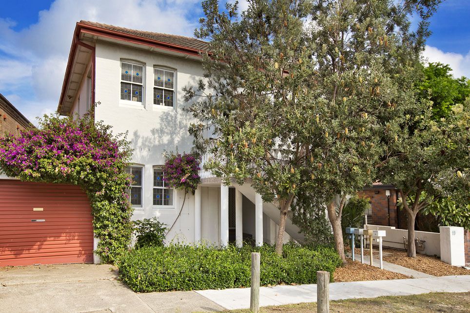 2 bedrooms Apartment / Unit / Flat in 4/19 Hastings Parade BONDI BEACH NSW, 2026