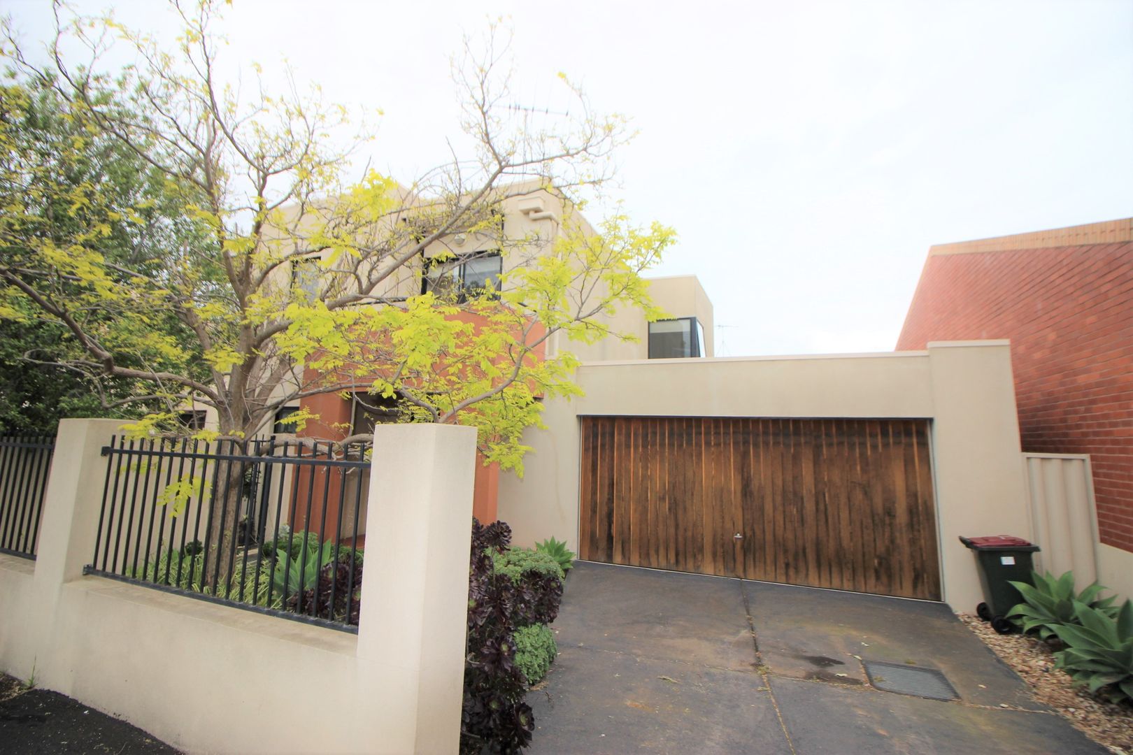 3 bedrooms Townhouse in 6/98-100 McKillop Street GEELONG VIC, 3220