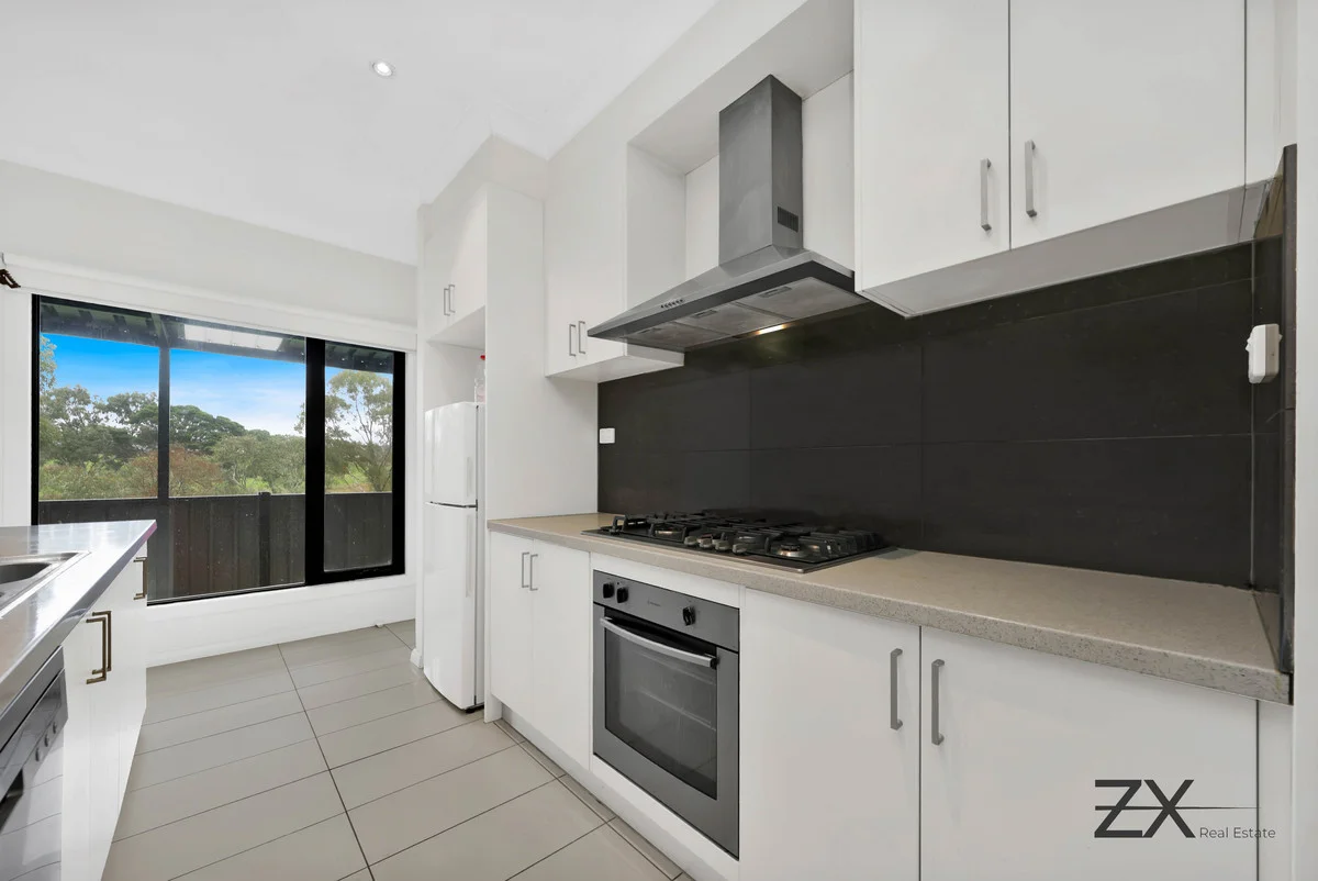 Craigieburn VIC 3064 photo 5