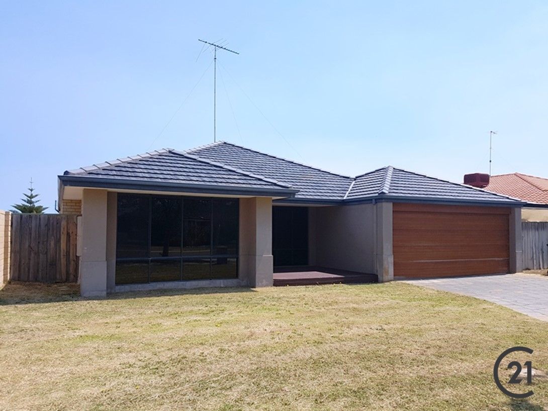 4 bedrooms House in 210 Peelwood Parade HALLS HEAD WA, 6210