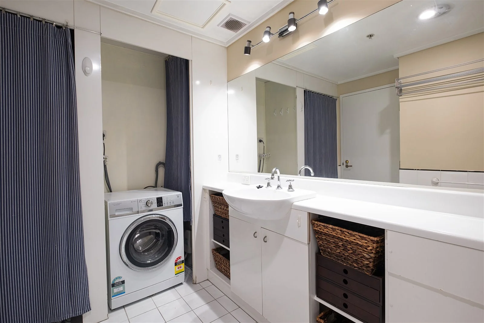 Additional image 8 of 822/181 Exhibition Street, Melbourne VIC 3000