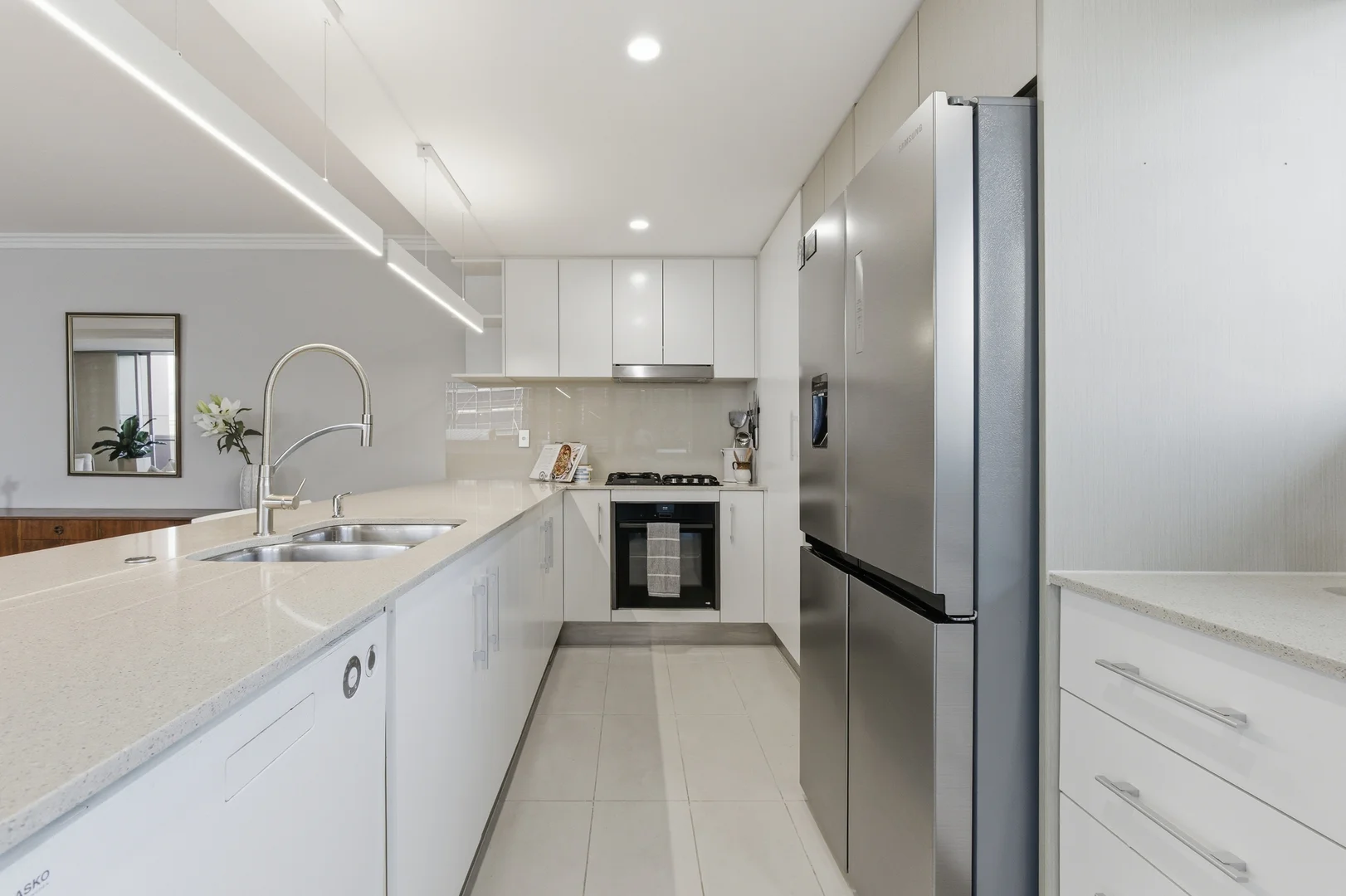 Additional image 10 of 24/53 Darrambal Street, Chevron Island QLD 4217