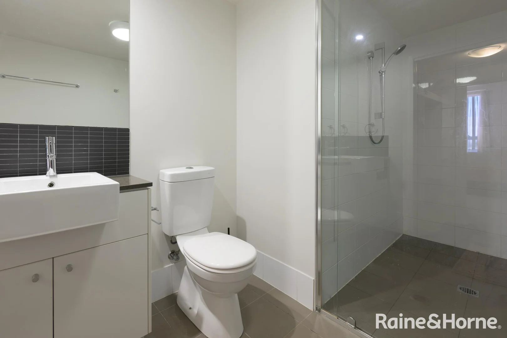 Additional image 9 of 61/30 Goondoon Street, Gladstone Central QLD 4680