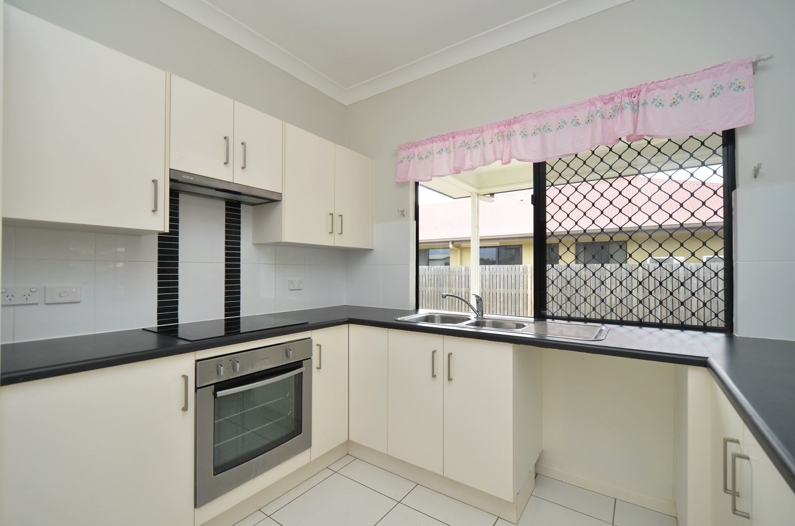 53 Louis Street, Deeragun QLD 4818, Image 2