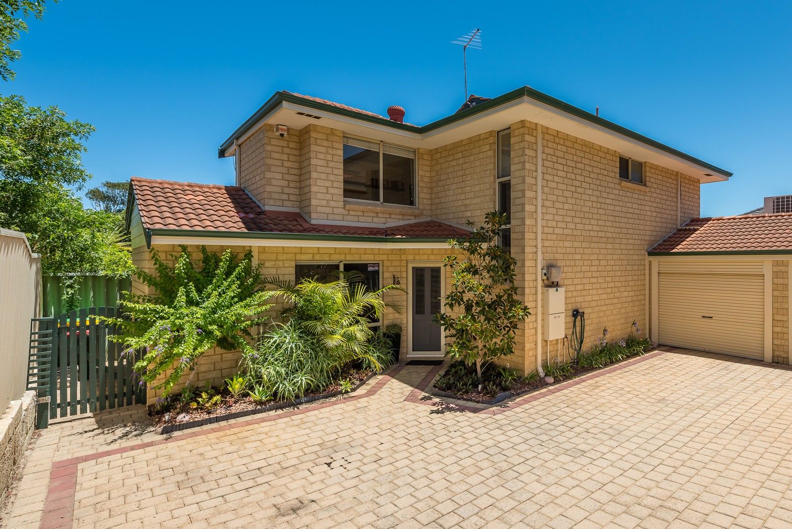 3 bedrooms Townhouse in 4/65 Colin Road SCARBOROUGH WA, 6019