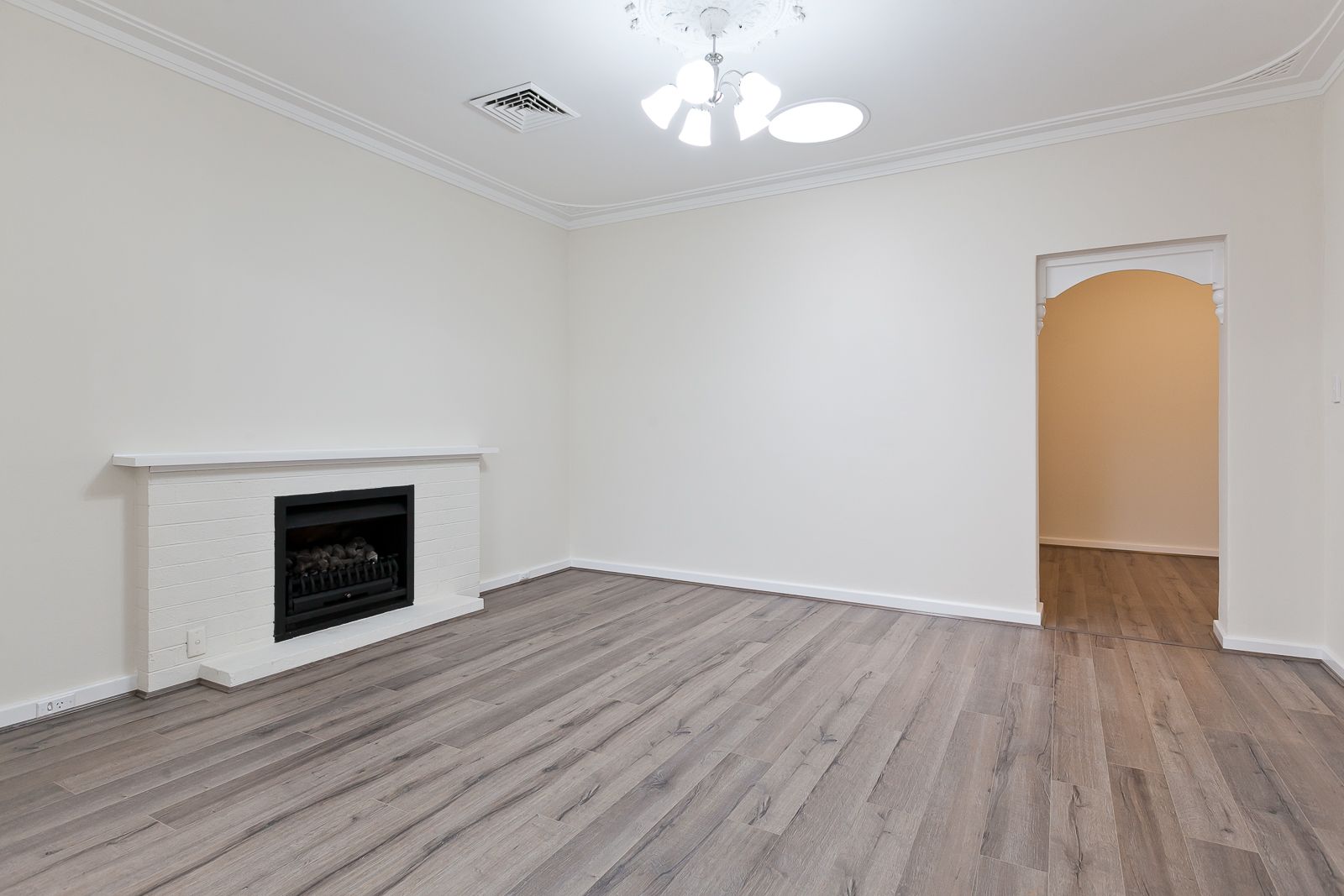 3 bedrooms House in 250 Huntriss Road DOUBLEVIEW WA, 6018