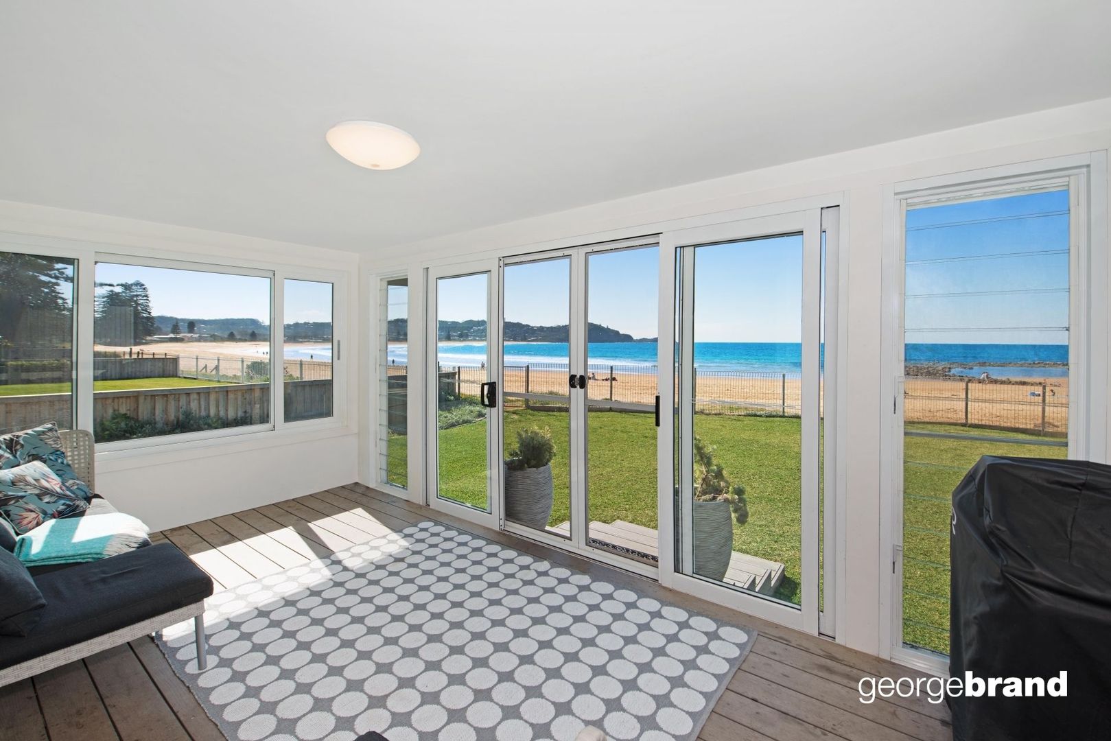 87 Avoca Drive, Avoca Beach NSW 2251, Image 2